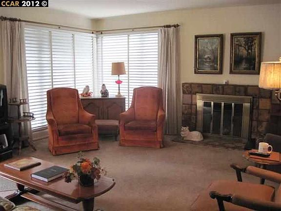 3rd image of 84 Margaret Dr