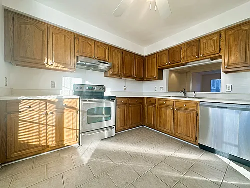 1812 Abbotsbury Way Photo 1
