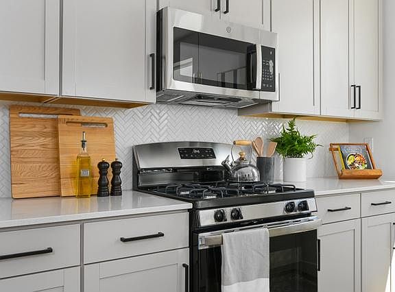 4th image of 359 N 700 W #22