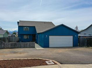 620 Barton Rd, Eagle Pt, OR 97524