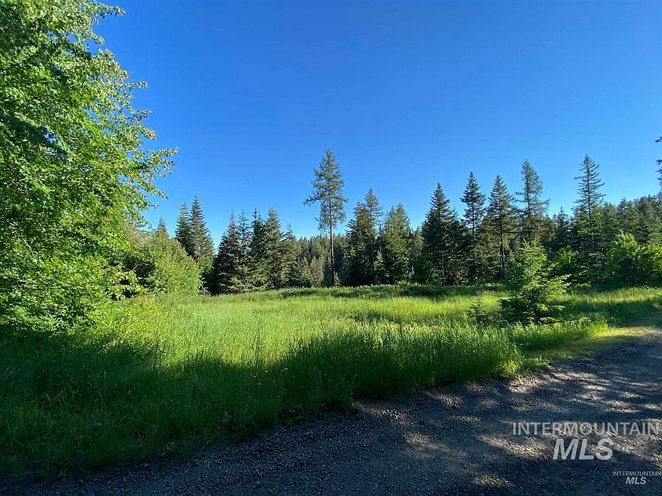 1st image of Buckboard Ln