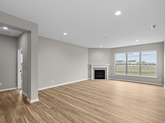 4th image of 11359 Wicker Ln