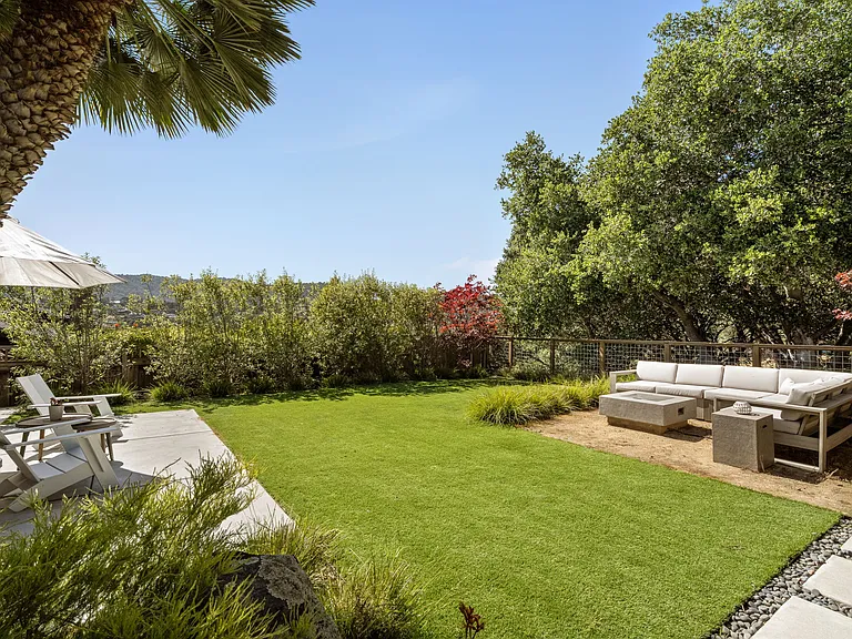 31 San Marino Dr — Photo 46
