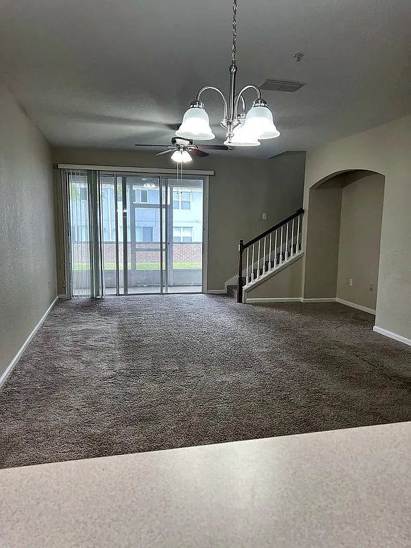 3 bed, 3.0 bath, 1710 sqft, $2,300 — Photo 3