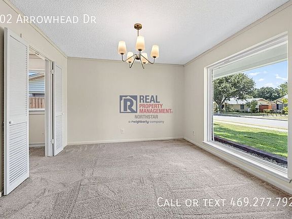 5th image of 902 Arrowhead Dr