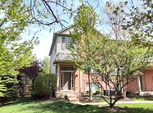 526 Conservatory Ln, Aurora, IL 60502