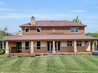 2 Meadow View Ct, Mechanicsburg, PA 17050