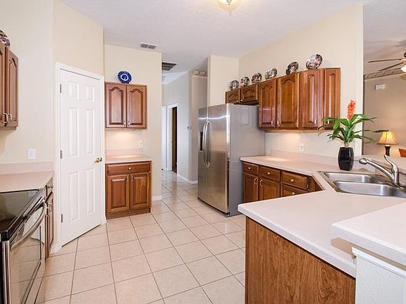 5th image of 375 Lake Cassidy Dr