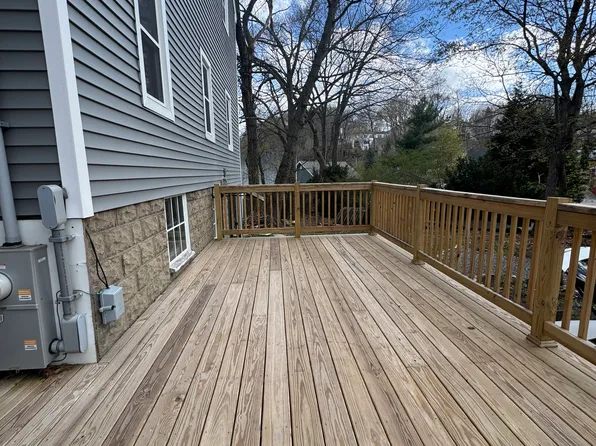 2 Teconnett Path, Worcester, MA 01605