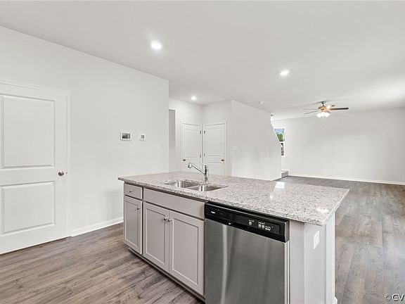 5th image of 7631 Sedge Dr