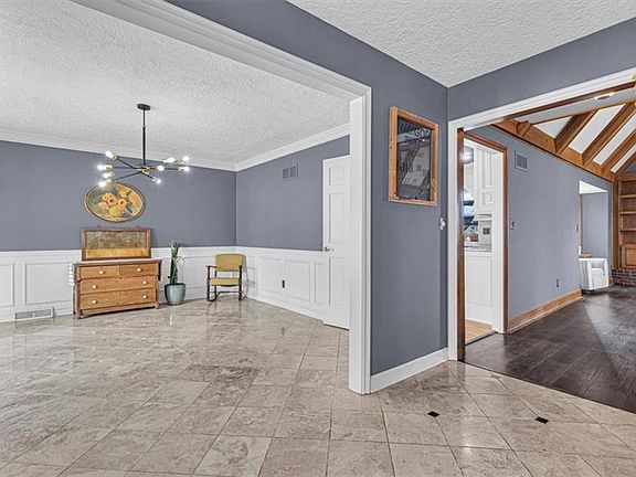 5th image of 1308 NE Sunny Creek Ln