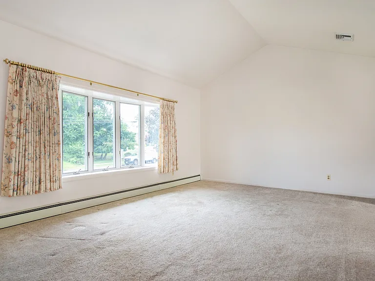14 Hinchman Ave — Photo 4