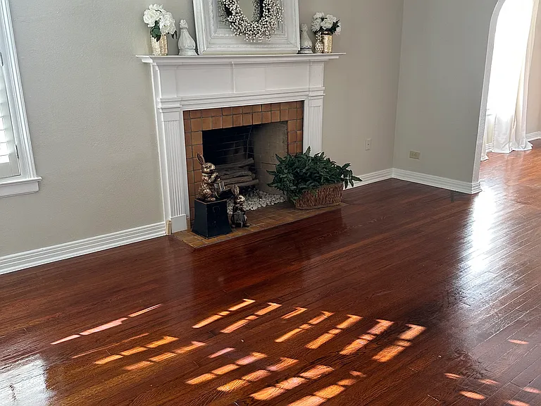 147 Thomas Jefferson Dr — Photo 3
