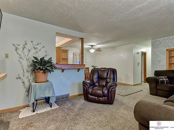 5th image of 3306 Tamarac Dr