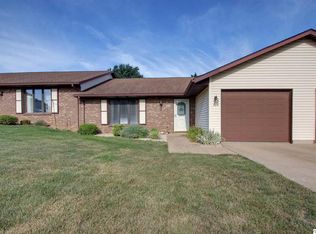 723 Pine Ridge Dr, Quincy, IL 62305