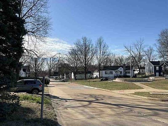 5th image of 7625 Belwood Dr