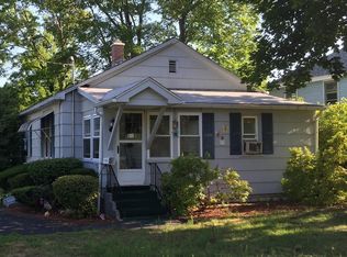 9 Couture Rd, Southampton, MA 01073