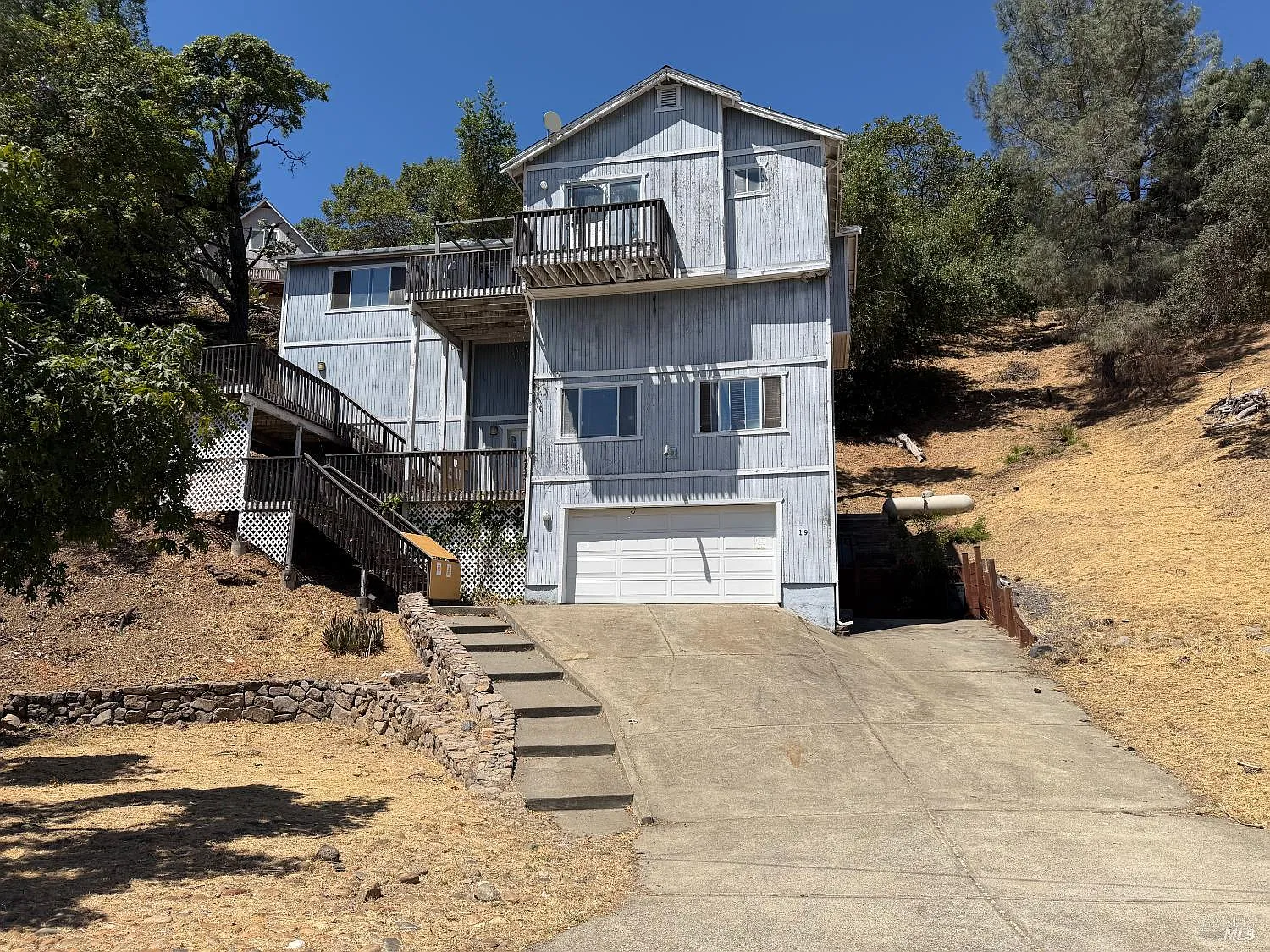 19 Columbine Court - 4bd/3ba, 2,654 sqft - in Napa, CA