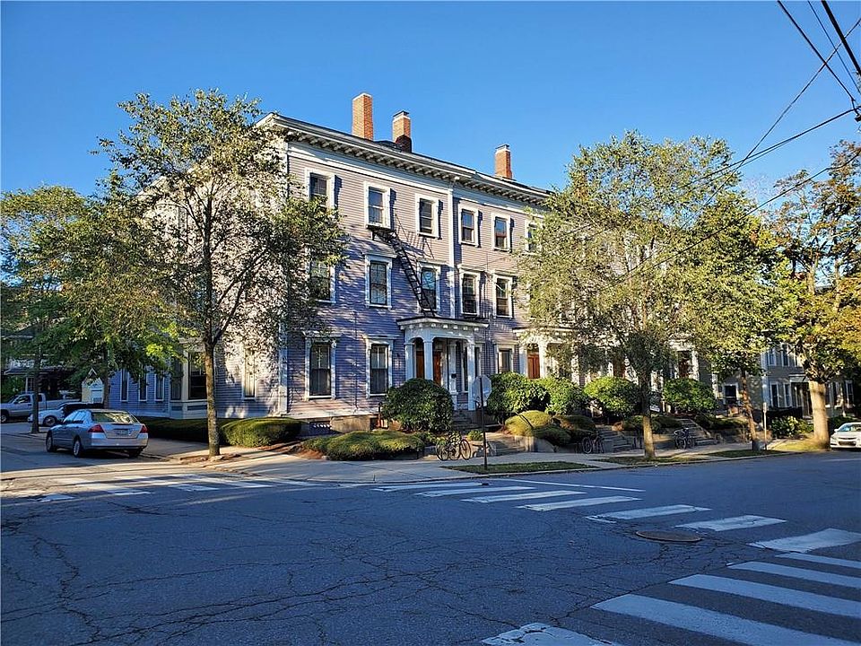 1st image of 178 Bowen St #9