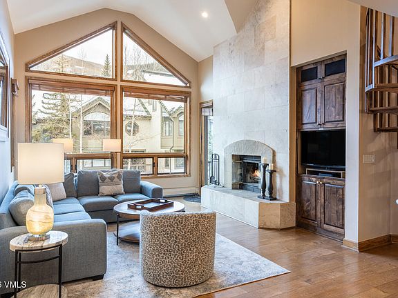 2nd image of 32 Highlands Ln #307