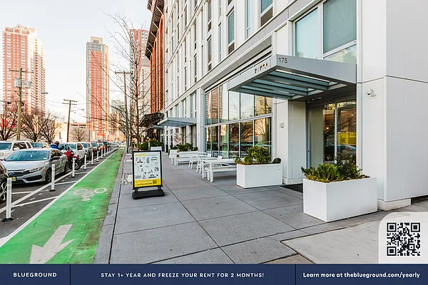 Rented by The Blueground | media 36