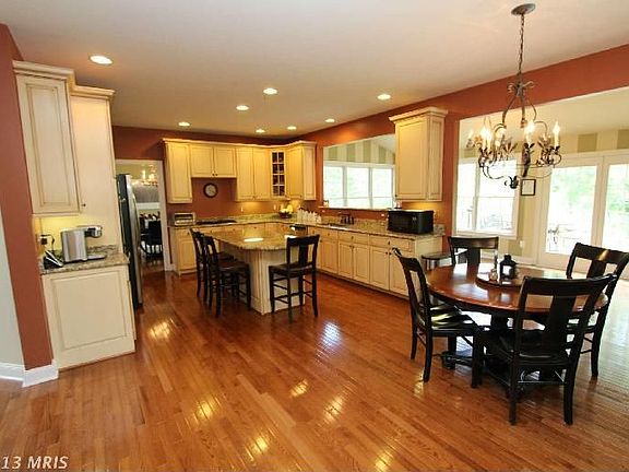 5th image of 15512 Mellon Ct