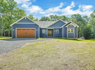 177 Bear Valley Dr, Tafton, PA 18464