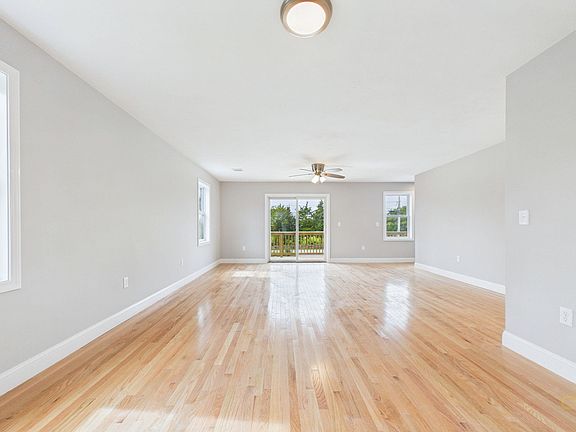 5th image of 831 Sconticut Neck Rd