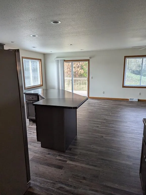 640 Angel Court — Photo 2