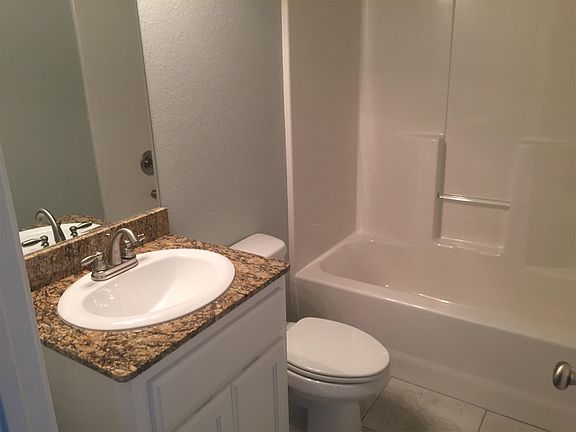 5th image of 830 Baker St NW