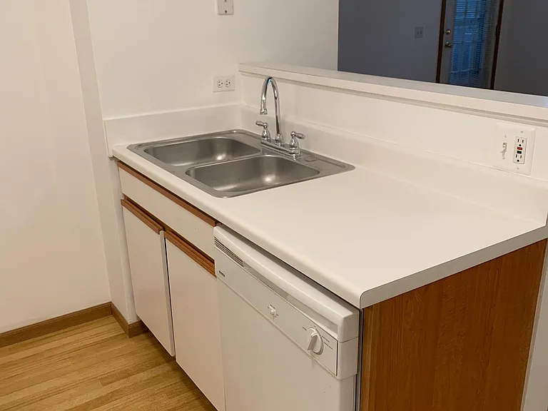 510 Cunat Blvd #2C — Photo 9