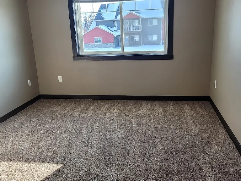 1929 Cypress Ct NE #8 — Photo 8