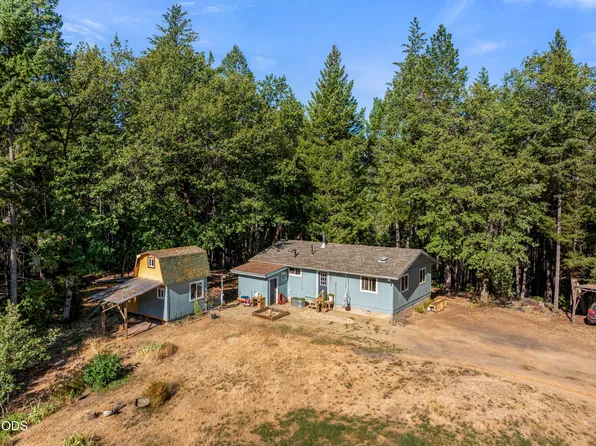 1587 Arrowhead Dr, O'Brien, OR 97534