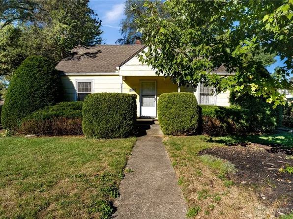 1407 Arlington Dr, Fairborn, OH 45324