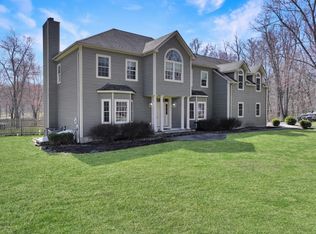 4 Cooper Ln, Campbell Hall, NY 10916