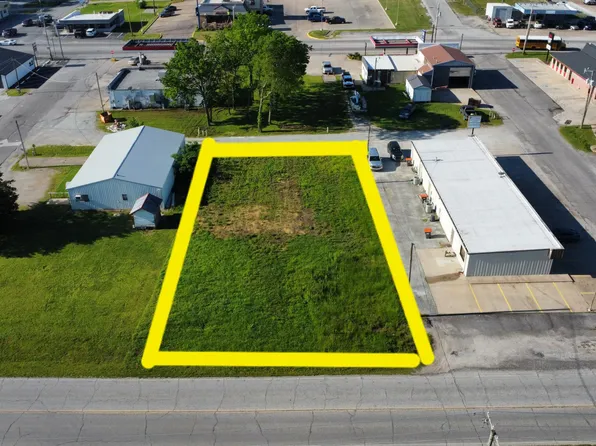 414 W Odaniel Pkwy, Grove, OK 74344