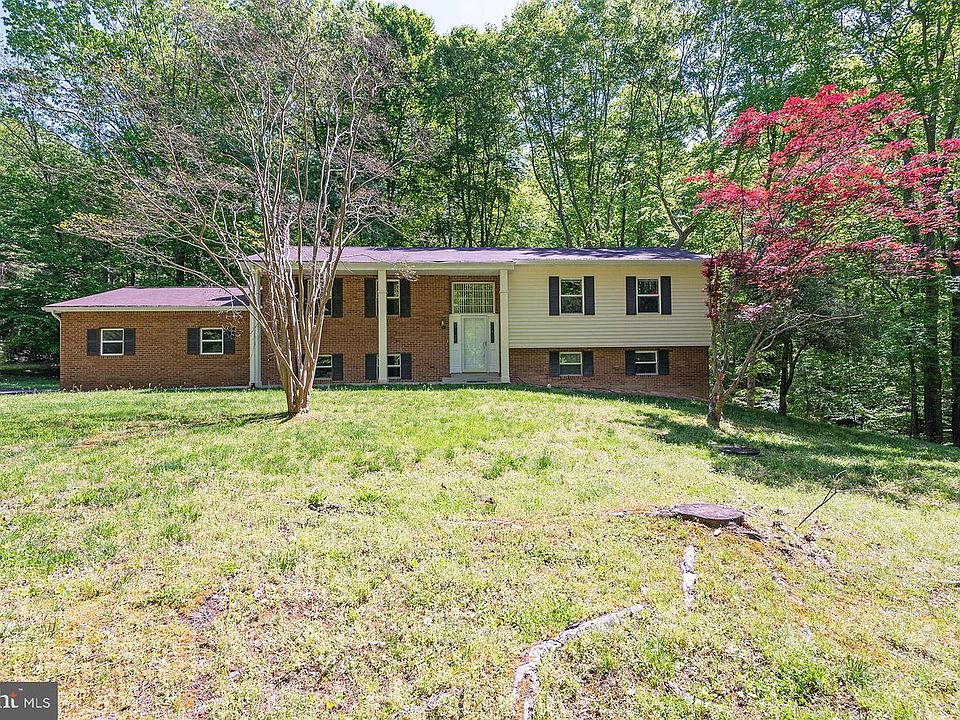 1st image of 3321 Ben Oak Dr