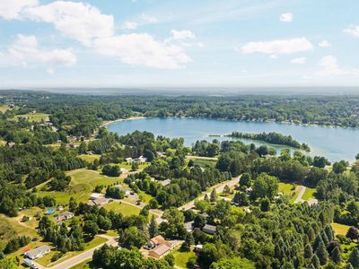 6109 Dover Ln, Traverse City, MI, 49685