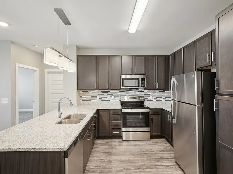 Bonavia Luxury Apartments — Photo 38