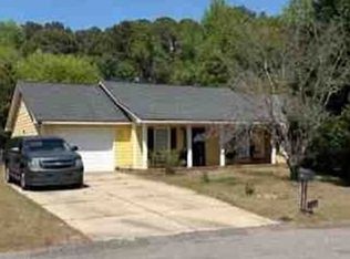 5562 Quietwood Pl, Fayetteville, NC 28304