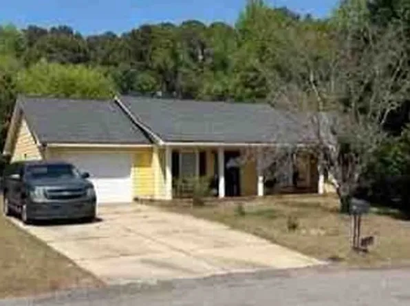 5562 Quietwood Pl, Fayetteville, NC 28304