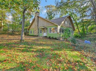 16 Midwood Rd, Stony Brook, NY 11790