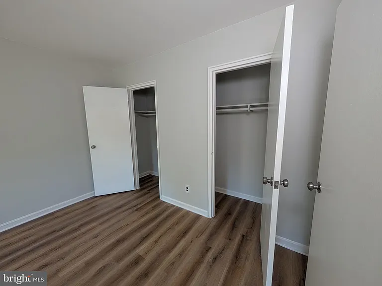4824 Chevy Chase Dr #302 — Photo 8