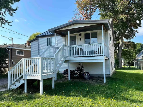 1805 Longyear Ave, Marquette, MI 49855