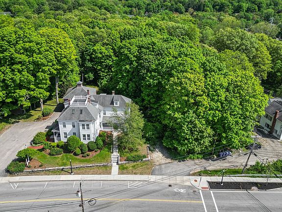 4th image of 131 Elm St #D