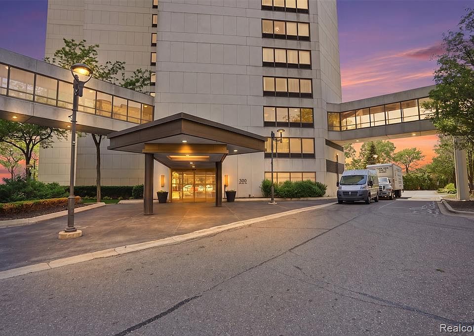 1st image of 300 Riverfront Dr #17E