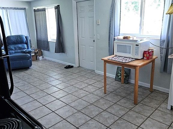 3rd image of 185 W Mariana Ave
