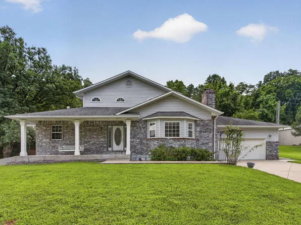 22 Yocum Pond Road, Galena, MO 65656