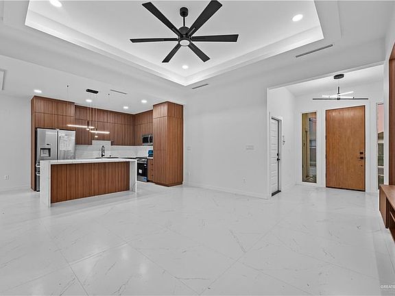 5th image of 2705 E Pecos Rd