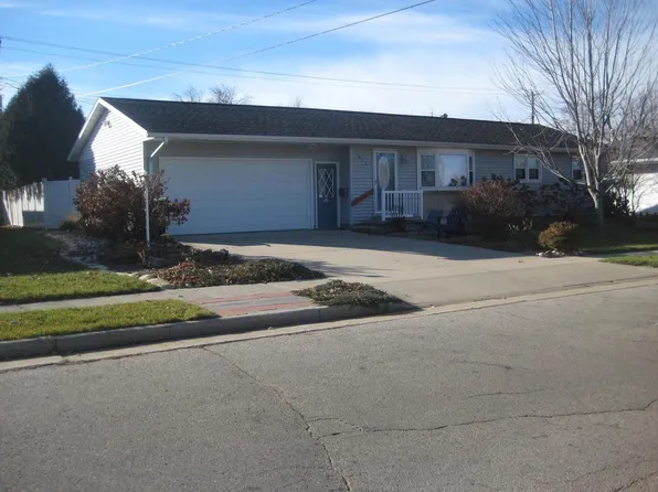 613 Pioneer Avenue, Waupun, WI 53963